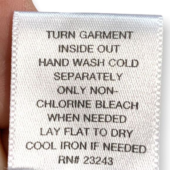 New York & Co Cream Pleated Ruffle Front Scarf Sleeveless Shell Top M (A-008) - Picture 8 of 8